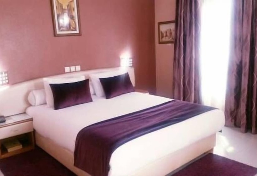 酒店 Hôtel Rania Belmadina