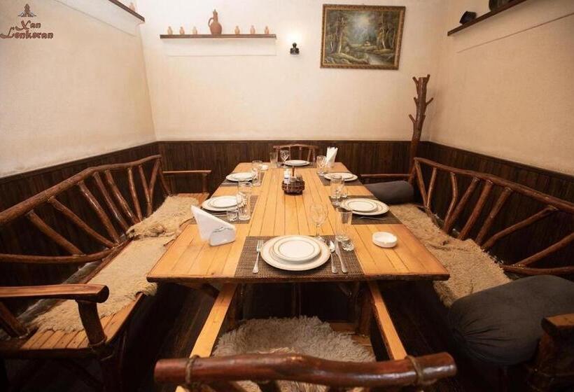 هتل Khan Lankaran