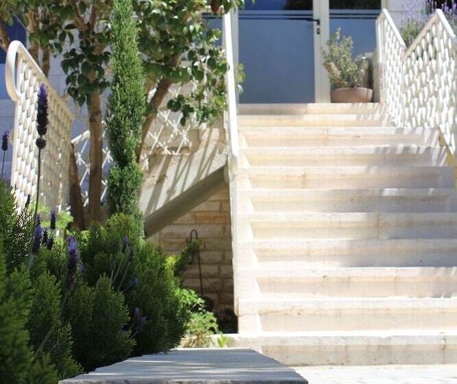 هتل Lavender Boutique