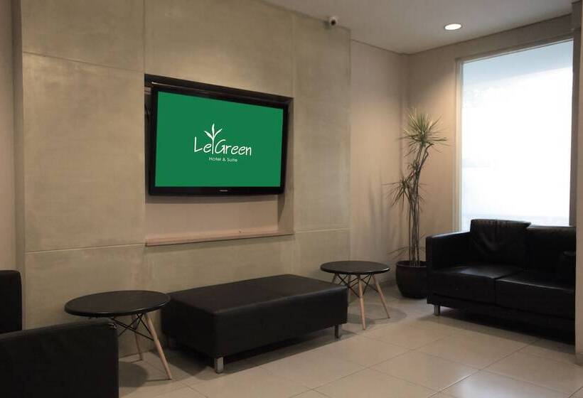 בית מלון כפרי Legreen Suite Kuningan