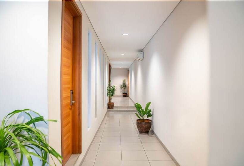 בית מלון כפרי Legreen Suite Kuningan