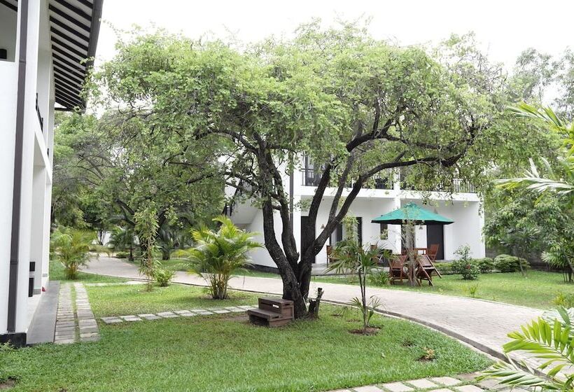 Отель Oak Ray Elephant Lake