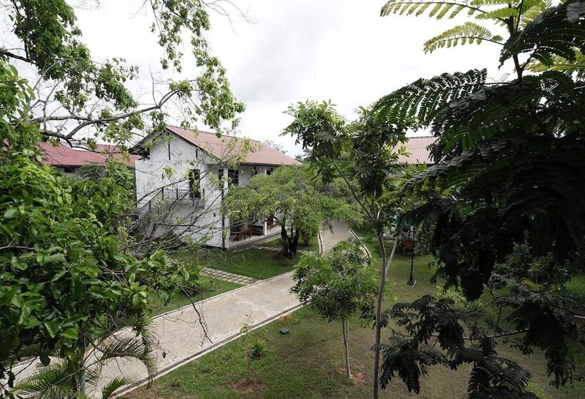 Отель Oak Ray Elephant Lake