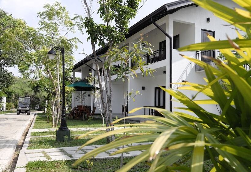 Отель Oak Ray Elephant Lake