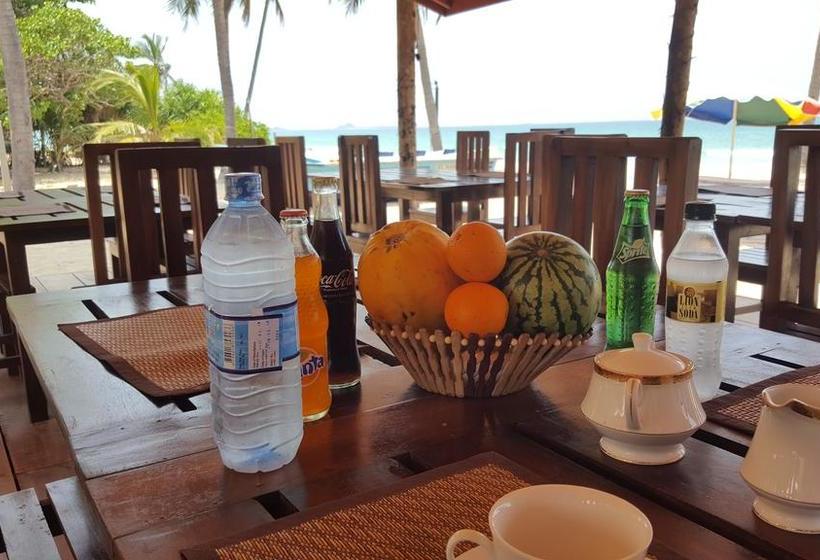 בית מלון כפרי Pigeon Island Beach