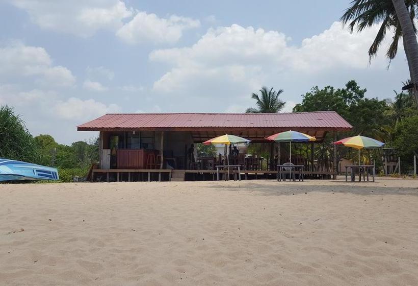 בית מלון כפרי Pigeon Island Beach