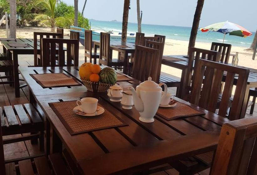 בית מלון כפרי Pigeon Island Beach