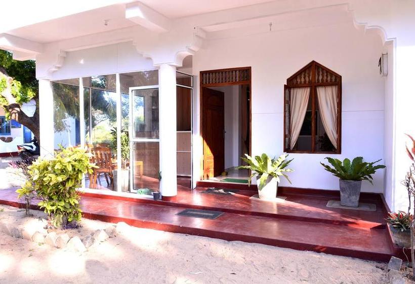 בית מלון כפרי Pigeon Island Beach