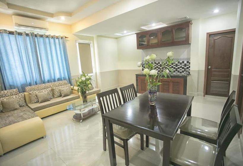 ホテル Raksmey Suo