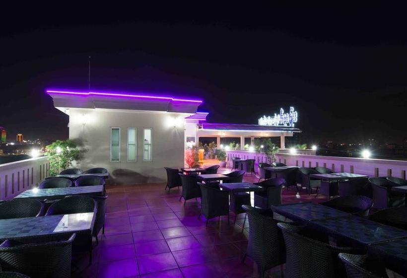 ホテル Raksmey Suo