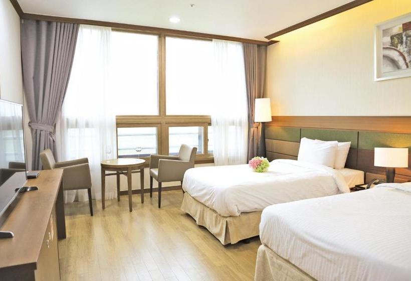 ホテル Sacheon Grand Tourist