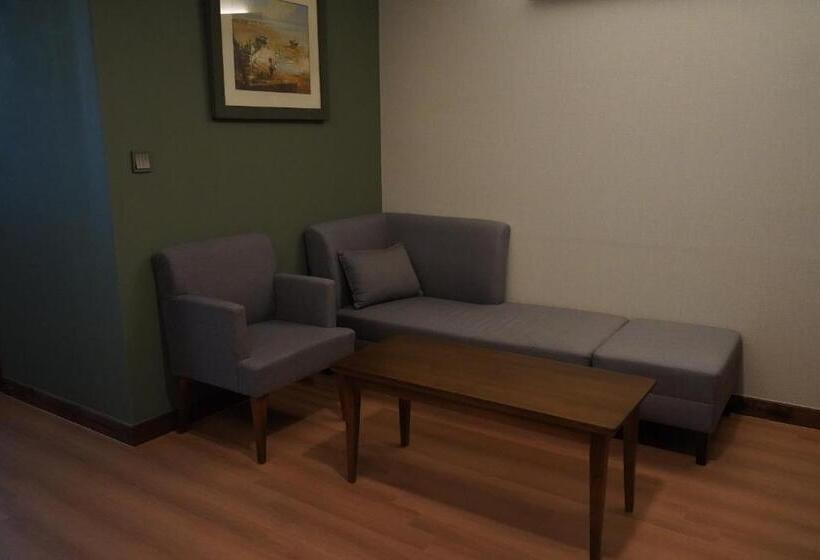 ホテル Sacheon Grand Tourist