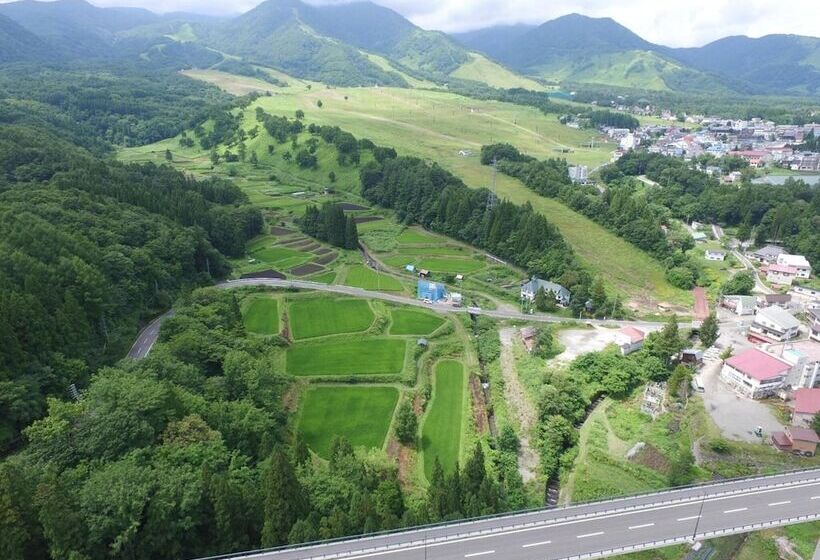 فندق Hakuba Tsugaike Sunrise Tanne