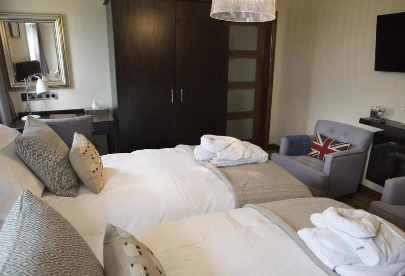 هتل The Waterfront Boutique