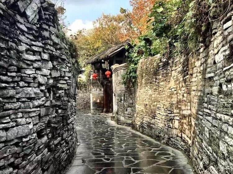 Отель Ven Courtyard