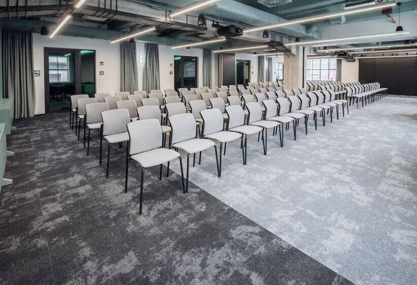 Отель Montownia Lofts & Experience