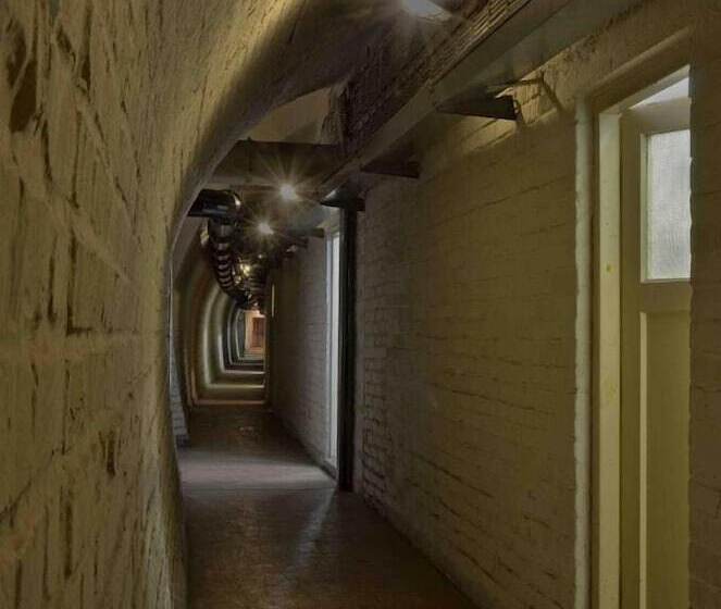 הוסטל 10z Bunker