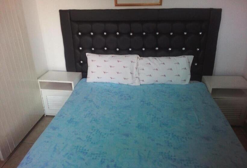 Accoustix Backpackers Hostel