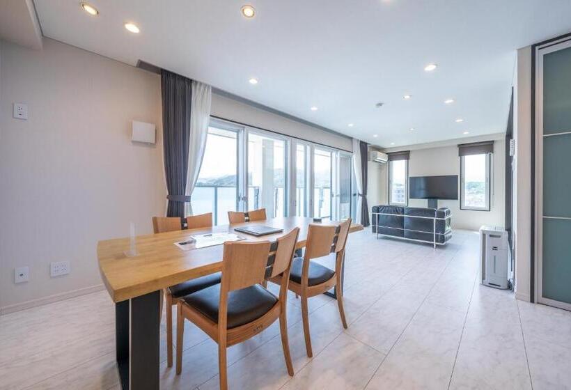 호스텔 Residence Hotel Takayama Station