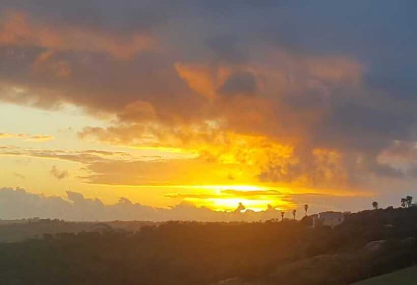 هاستل The Wild Farm Backpackers