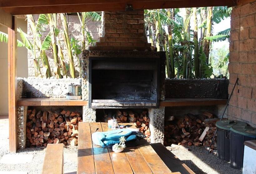 هاستل The Wild Farm Backpackers