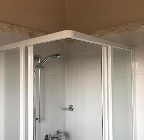 تختخواب و صبحانه Aurora Panzió