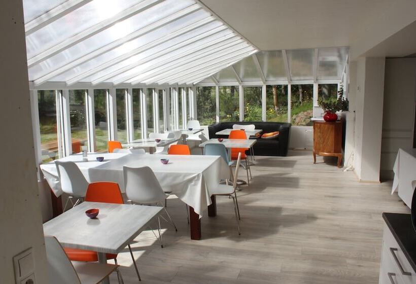 تختخواب و صبحانه Brekkugerdi Guesthouse