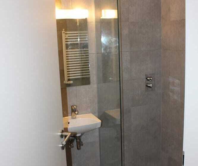 تختخواب و صبحانه Brekkugerdi Guesthouse