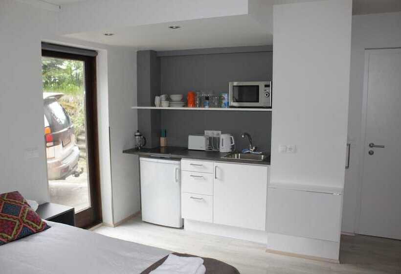 تختخواب و صبحانه Brekkugerdi Guesthouse