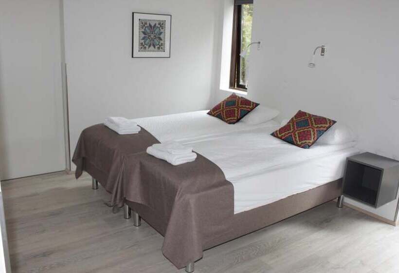 تختخواب و صبحانه Brekkugerdi Guesthouse