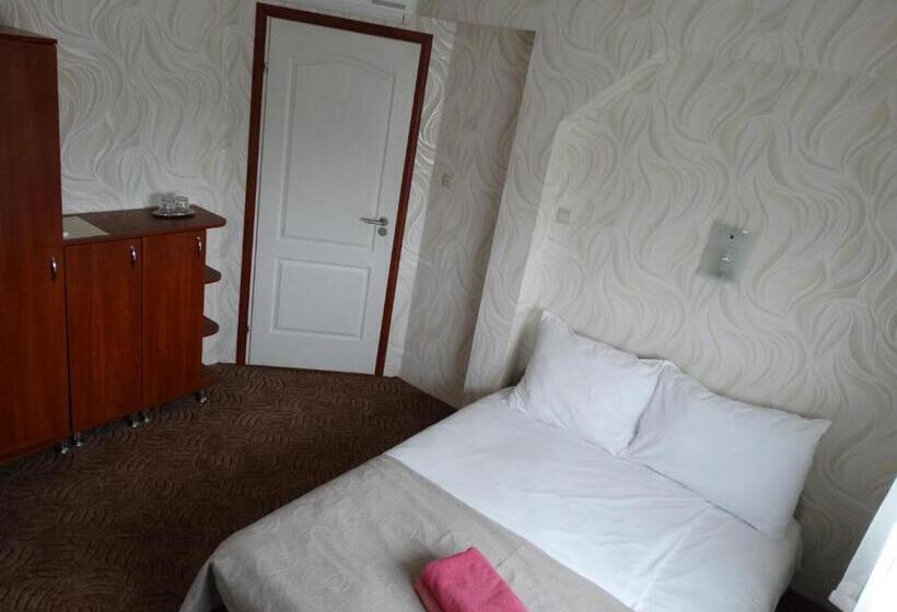 ベッドアンドブレックファースト Budai Panzió