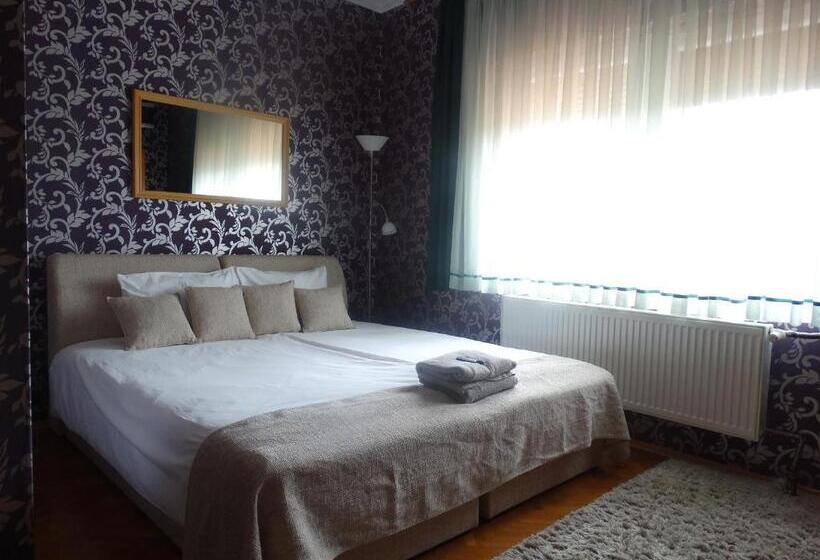 ベッドアンドブレックファースト Budai Panzió