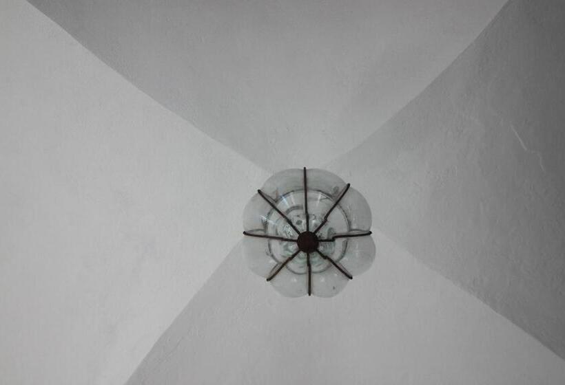 تختخواب و صبحانه Dar R'bat