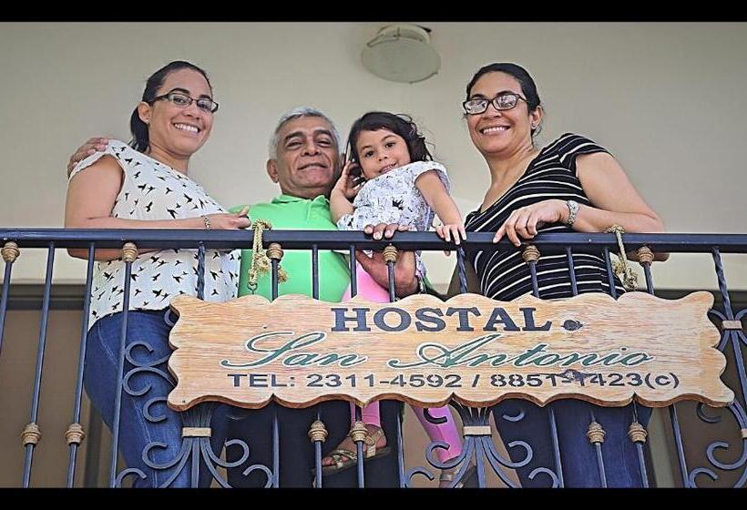 تختخواب و صبحانه Hostal San Antonio