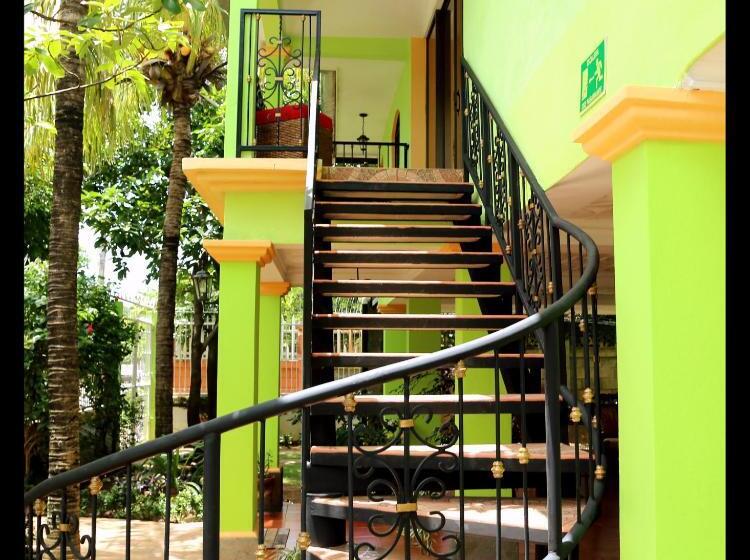 تختخواب و صبحانه Hostal San Antonio