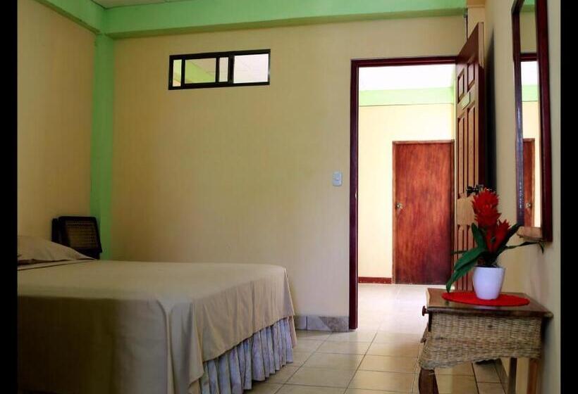 مبيت وإفطار Hostal San Antonio