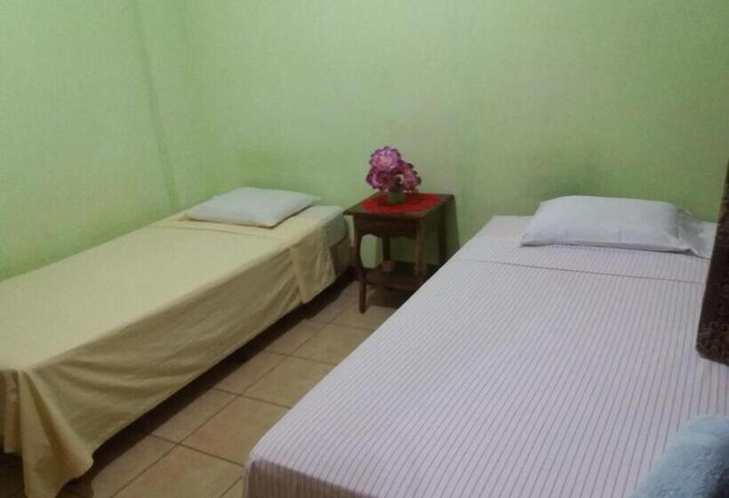 مبيت وإفطار Hostal San Antonio