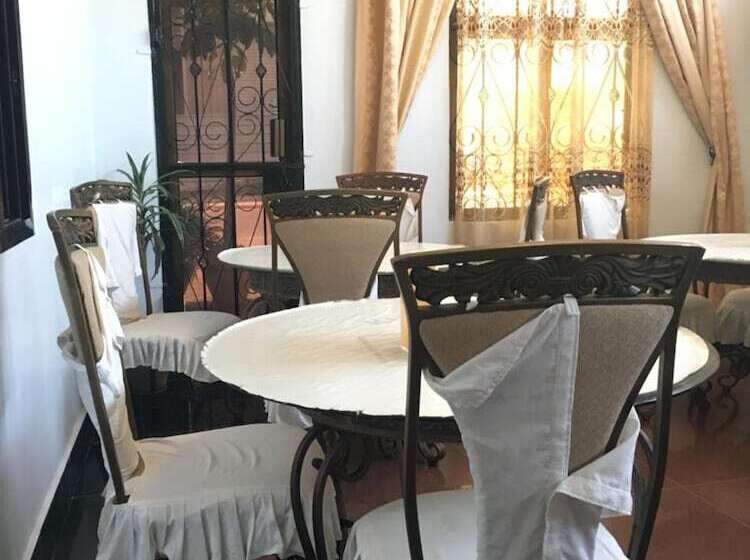 تختخواب و صبحانه Kutetere Motel