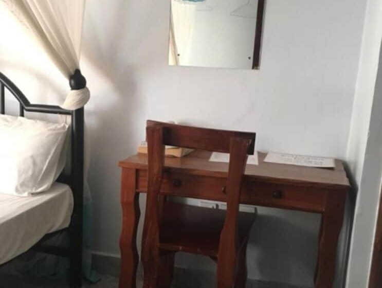 تختخواب و صبحانه Kutetere Motel