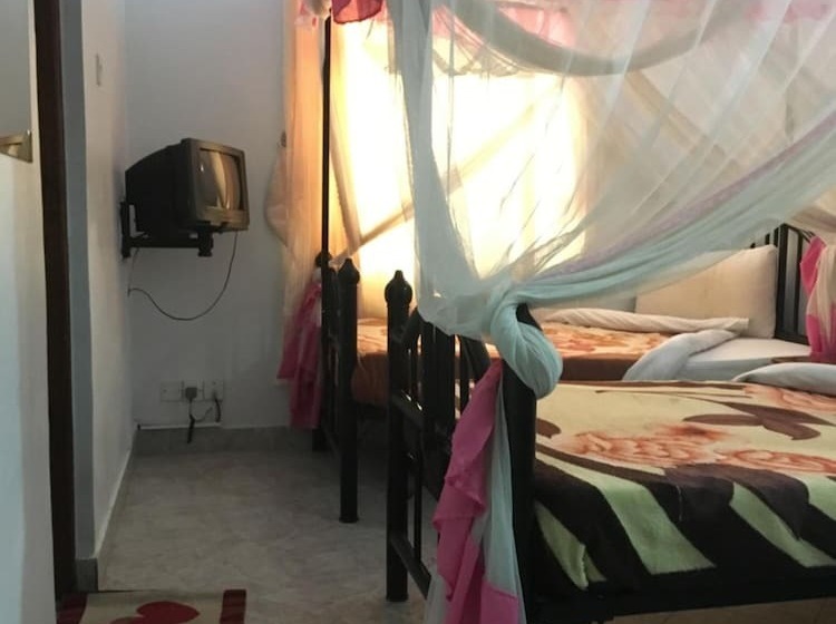 تختخواب و صبحانه Kutetere Motel