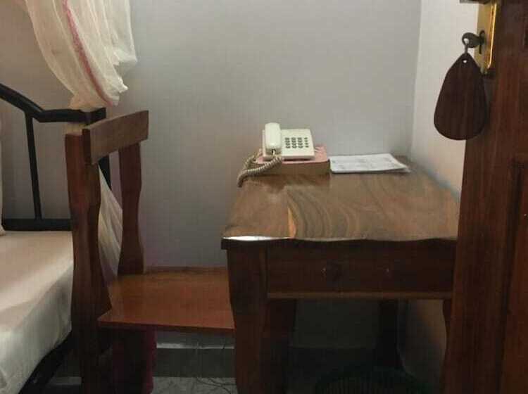 تختخواب و صبحانه Kutetere Motel