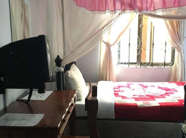 تختخواب و صبحانه Kutetere Motel