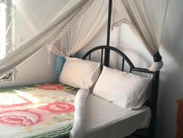 تختخواب و صبحانه Kutetere Motel