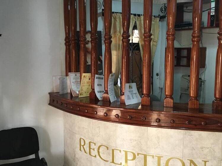 تختخواب و صبحانه Kutetere Motel