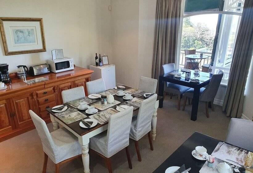Bed and Breakfast Southey House
