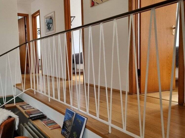 تختخواب و صبحانه Spói Guesthouse