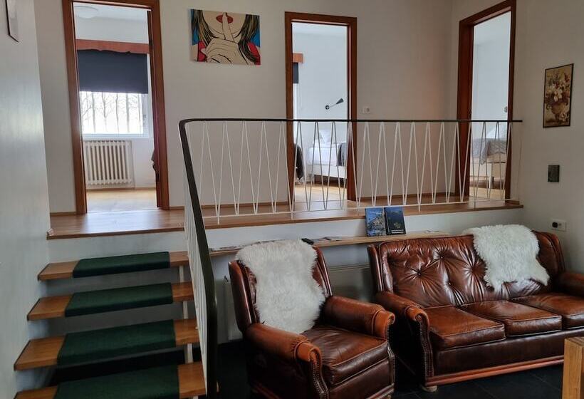 تختخواب و صبحانه Spói Guesthouse