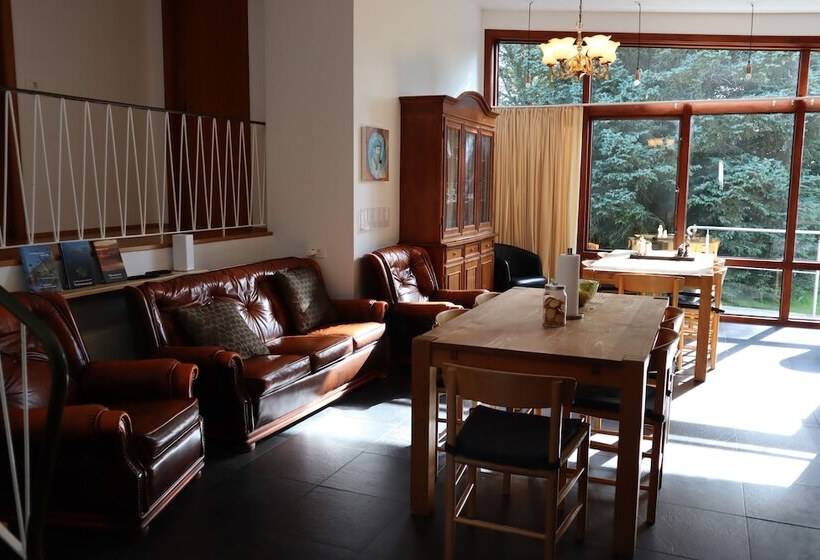 تختخواب و صبحانه Spói Guesthouse