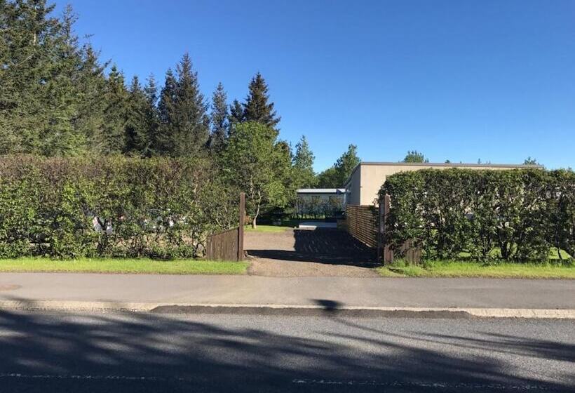 تختخواب و صبحانه Spói Guesthouse