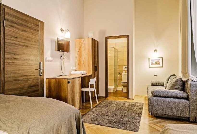 تختخواب و صبحانه The Cream